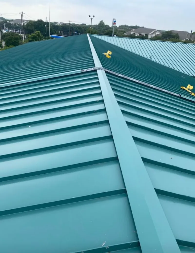 Green commercial metal roof ridge and valley for Metal Roof Repair in Hood River